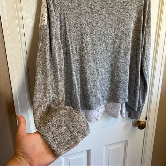 Sojo New York and company lace back sweater - Picture 5 of 7